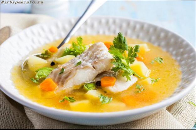 Диетический рыбный суп с сельдереем