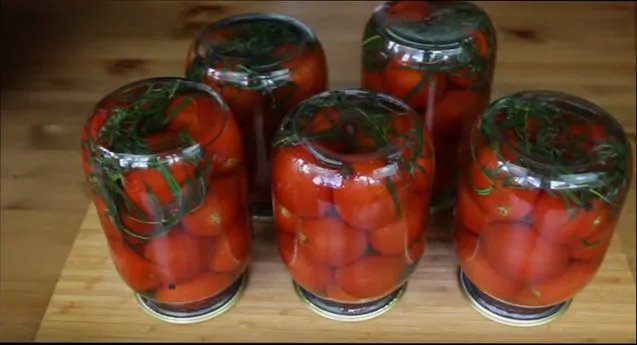 pomidory-na-zimu-v-bankah