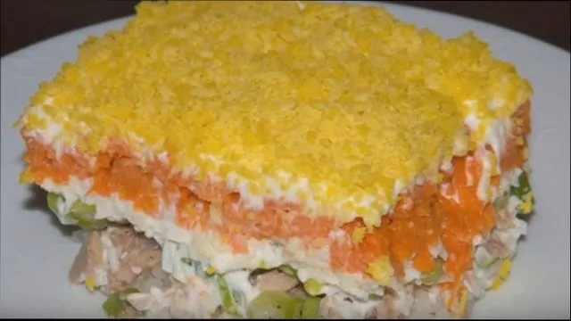 Салат Мимоза с лососем и сыром