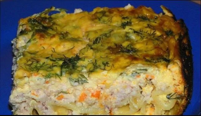 Картофельная запеканка с курицей, овощами и плавленым сырком