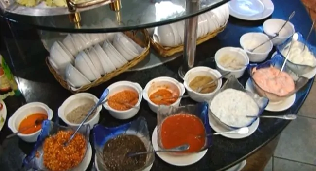 Различные виды масел, уксуса и соусов в китайской кухне