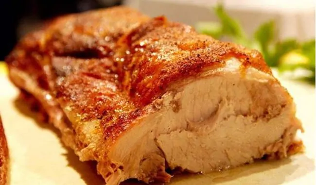 Свинина, запеченная в духовке — домашние рецепты