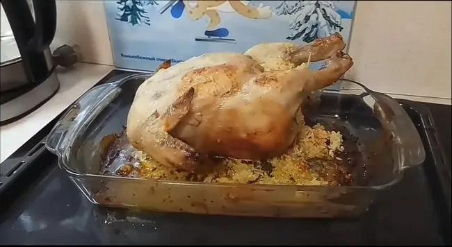 Курица запеченная в духовке с рисом