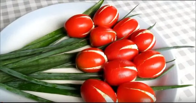 Оригинальный рецепт салата на праздник - «Тюльпаны»