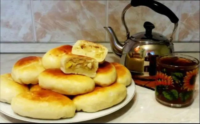 Пирожки с капустой приготовленные на сковороде или в духовке
