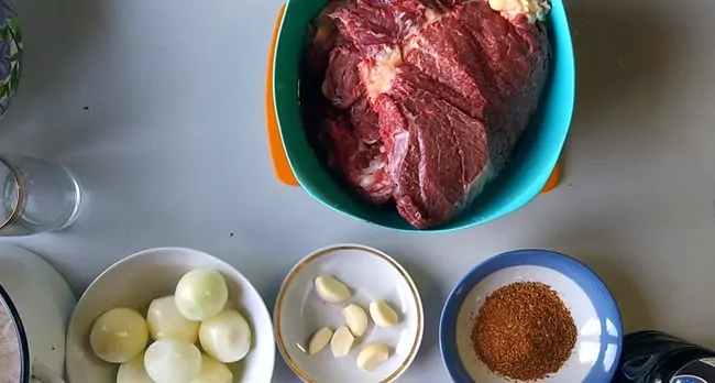 Как выбрать говядину и сделать шашлык мягким и сочным