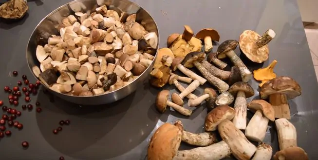 взять в рецепт любые лесные грибы
