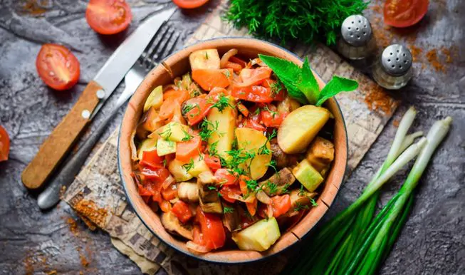 Рецепт овощного рагу с кабачками, баклажанами и картошкой