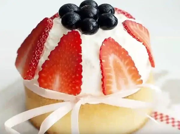 Идеальный рецепт ванильного кулича с ягодами