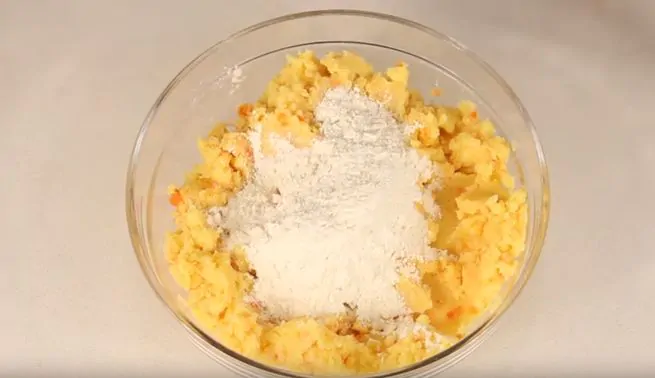 Как приготовить правильную основу для картофельных зраз