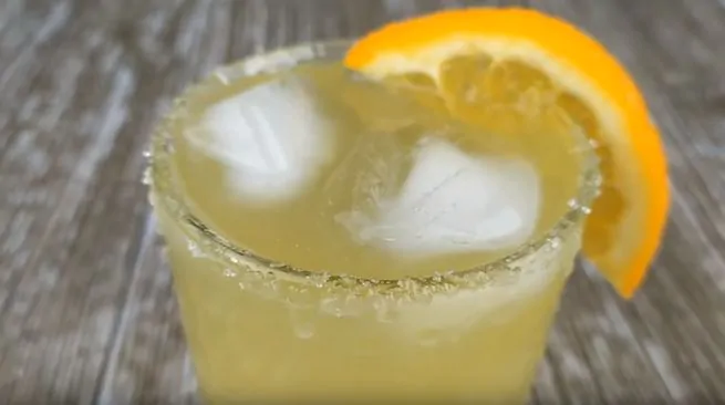 Классический домашний лимонад с лимоном